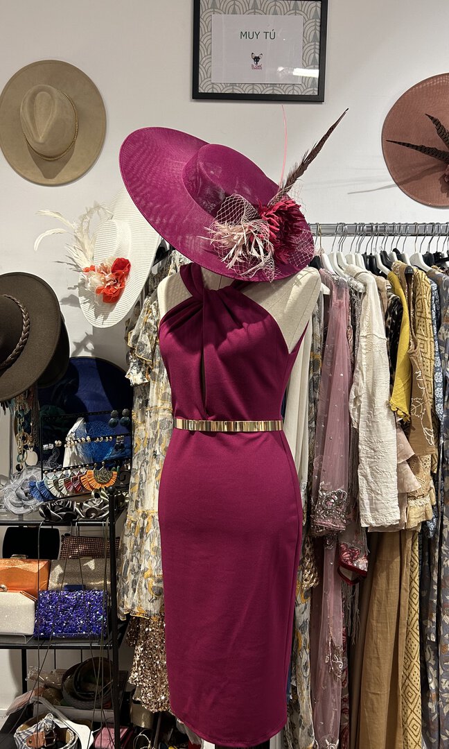 Vestido midi, escote nudo
